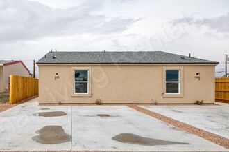 Building Photo - 2185 E Butler Ave