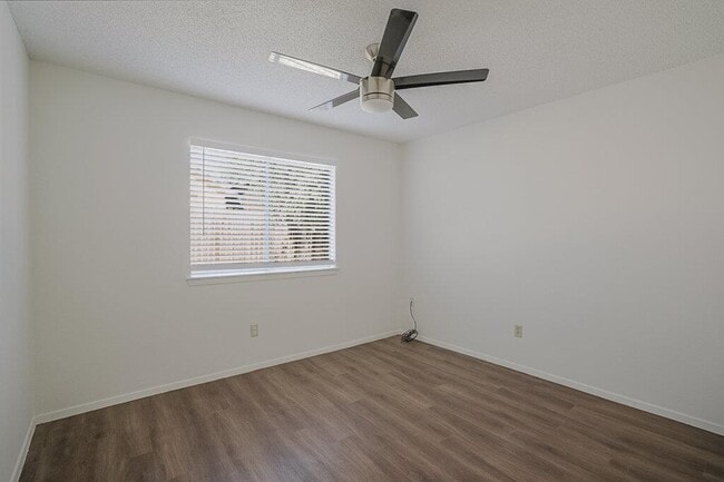 Building Photo - 612 Greenlawn Blvd