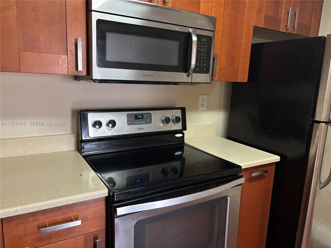 Building Photo - 10421 Mahogany Key Cir