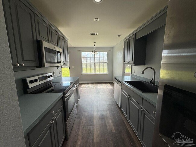 Building Photo - 2111 Coral Creek Dr