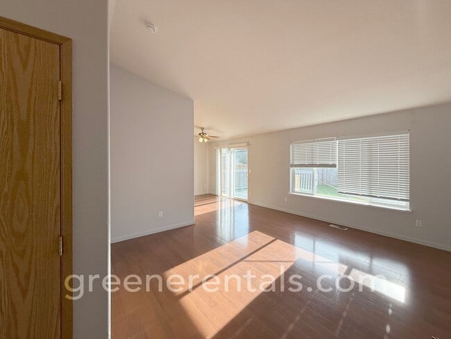 Building Photo - 3BR/2BA Rambler with 2-Car Garage in Yelm!