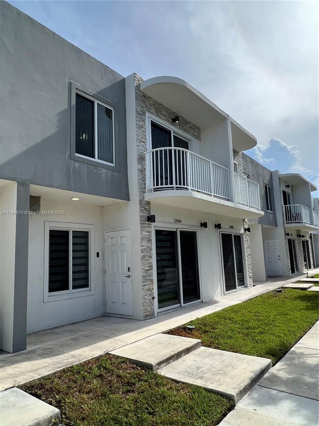 Building Photo - 13944 SW 259th Way