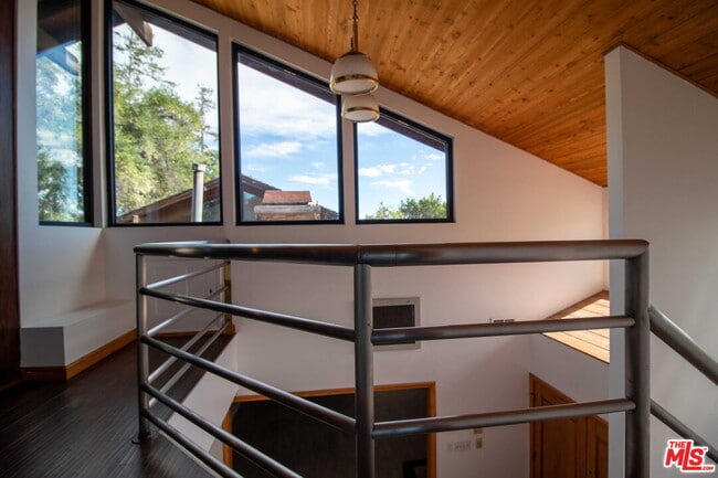 Building Photo - 11619 Lerdo Ave