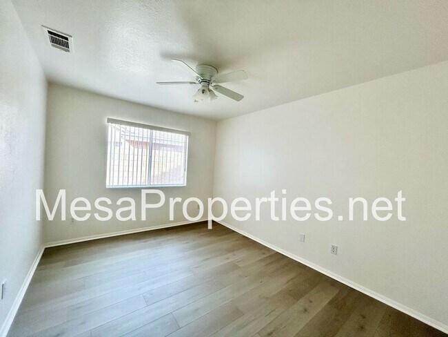 Building Photo - 12323 Honeybear Ln