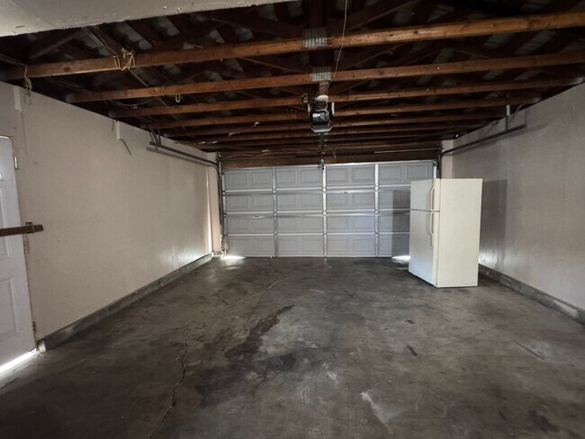 Building Photo - 8213 Diana Marie Dr