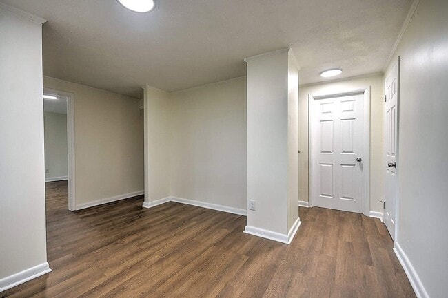 Building Photo - Renovated 3–4 Bedroom Home for Rent | 2,700+ Sq Ft | Bristol TN