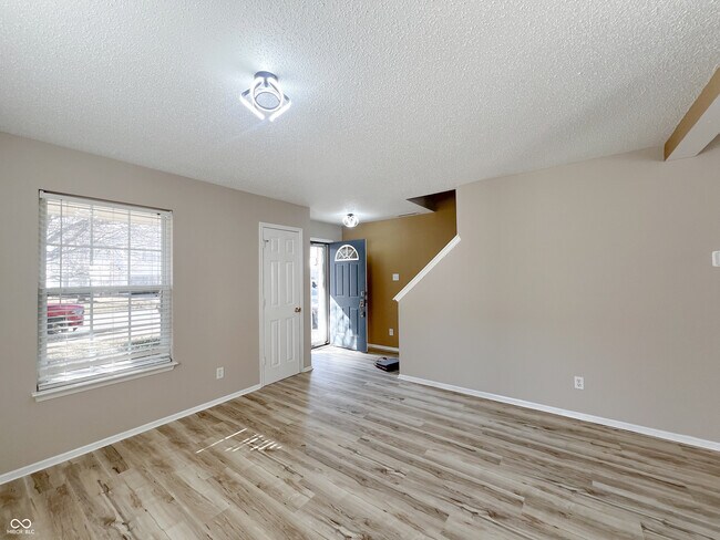 Building Photo - 14243 Holly Berry Cir