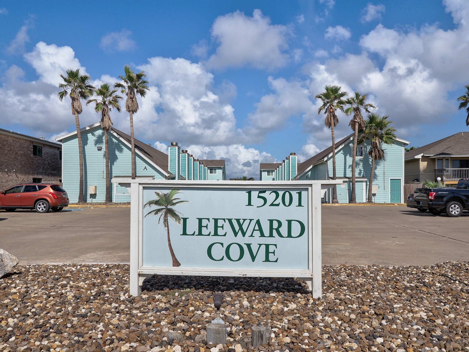 Building Photo - 15201 Leeward Dr