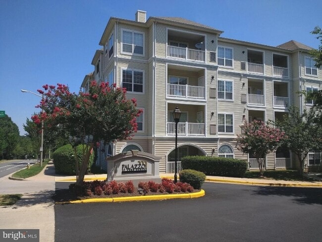 Building Photo - 4561 Strutfield Ln