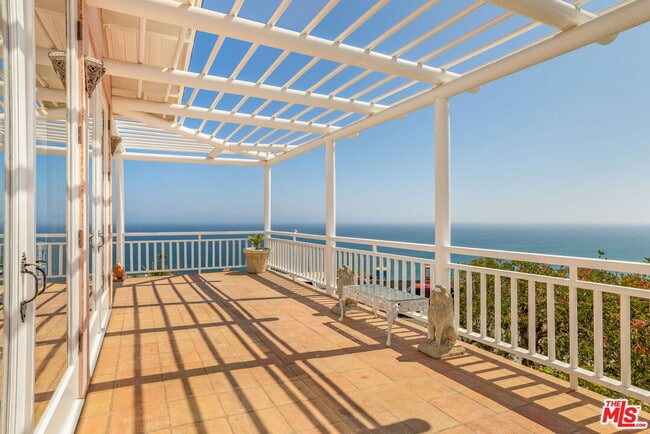 Building Photo - 206 Bellino Dr