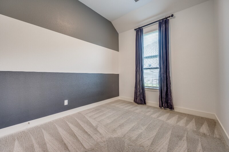 Building Photo - 914 Songbird Ln