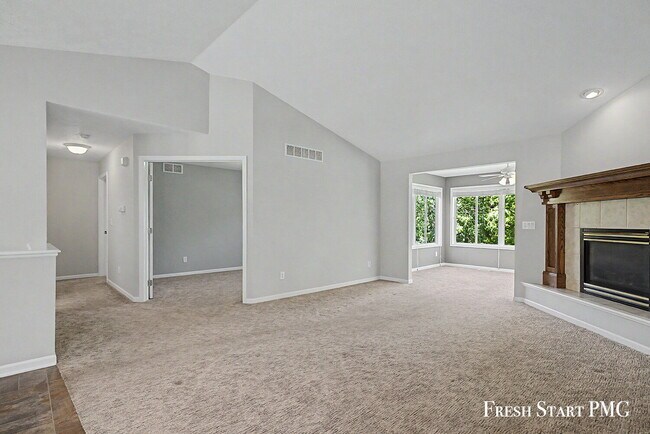 Building Photo - 2107 Blue Bell Way