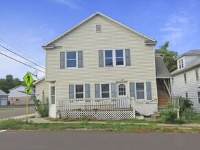 Building Photo - 1201 Pine St