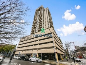 Building Photo - 1 BED & 1 BATH CONDO FOR RENT