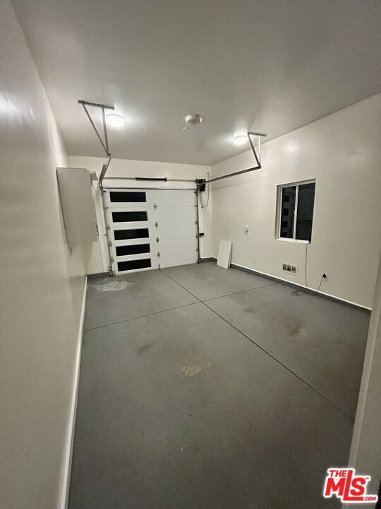 Building Photo - 17601 Rhoda St