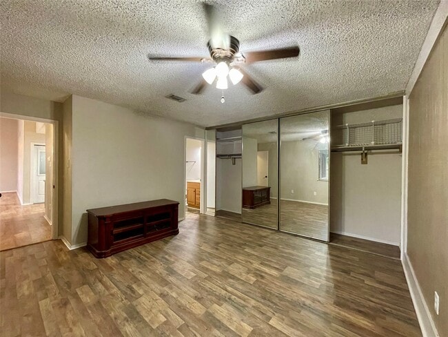 Building Photo - 13703 Carsa Ln