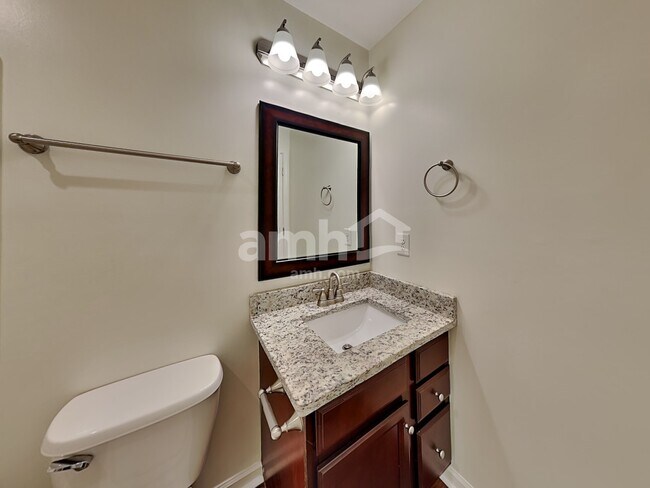 Building Photo - 1861 Cottage Grove Way