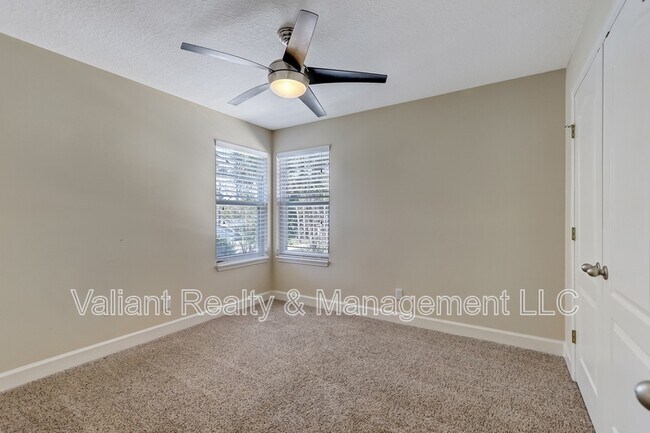 Building Photo - 2110 3rd St