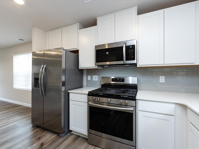 Building Photo - 1048 Old Trade St