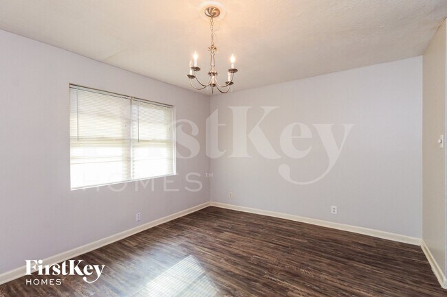 Building Photo - 3316 Sunnydale Ln