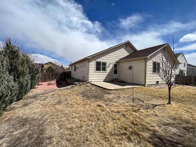 Building Photo - Literally One Block Away From Skyview Middle School