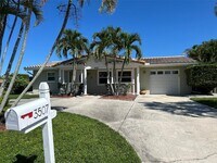 Building Photo - 3507 Pinecrest St