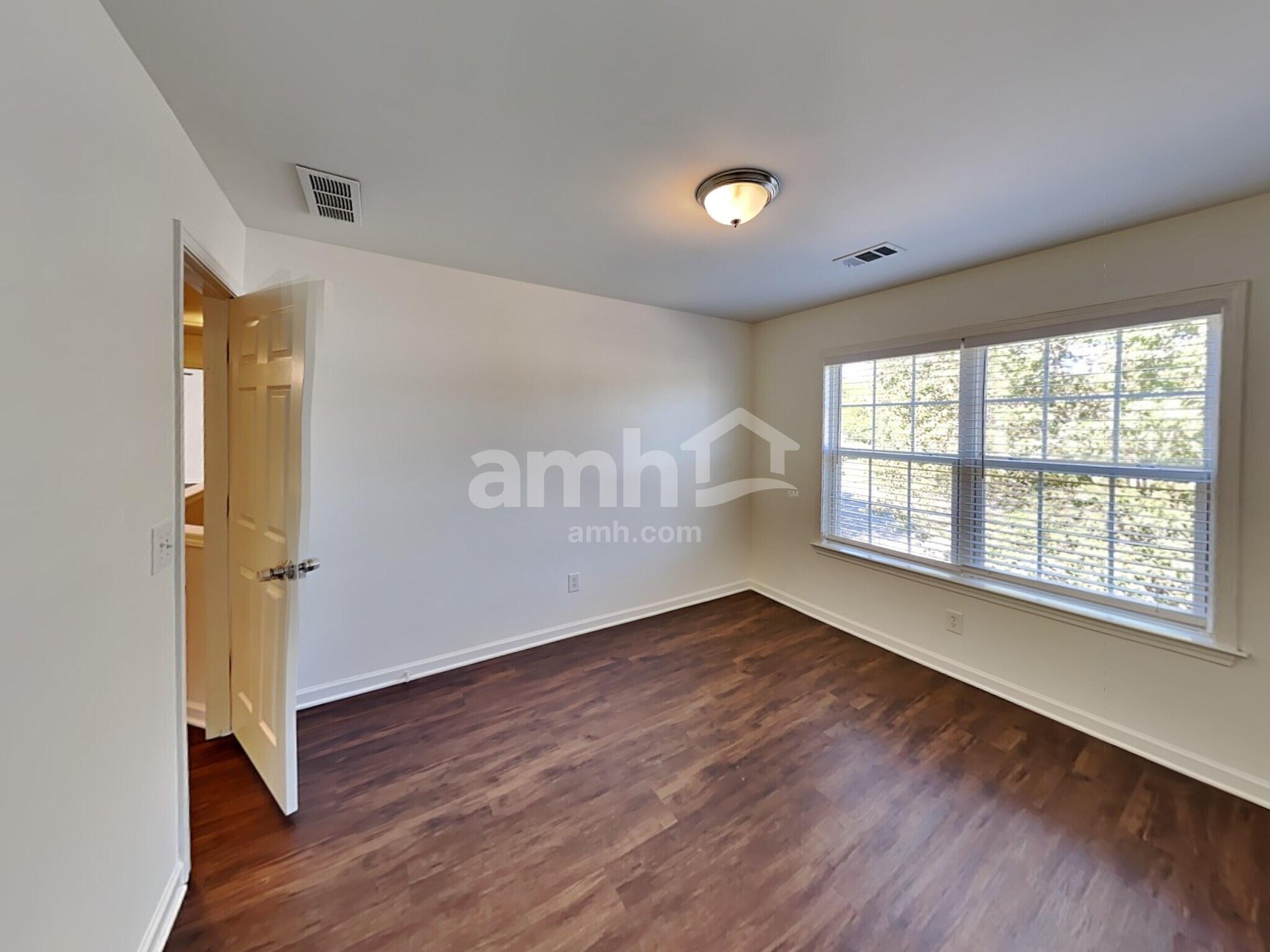 Building Photo - 2264 Monthemer Cove