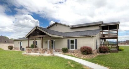 Building Photo - Beautiful Home on 1 acre lot in Milton