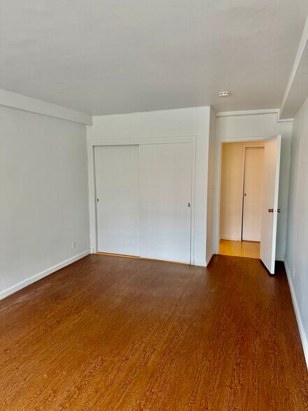 Building Photo - 48 Davis Ave