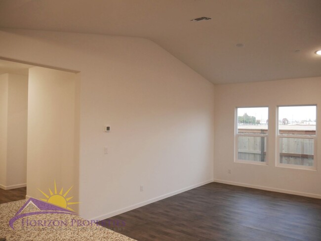 Building Photo - Modern 4 Bed 3 Bath 1,977 Sq. Ft. Wheatlan...