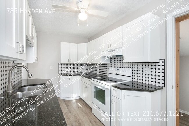 Building Photo - 785 Hayden Ave