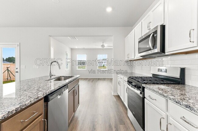 Building Photo - 123 Scout Dr