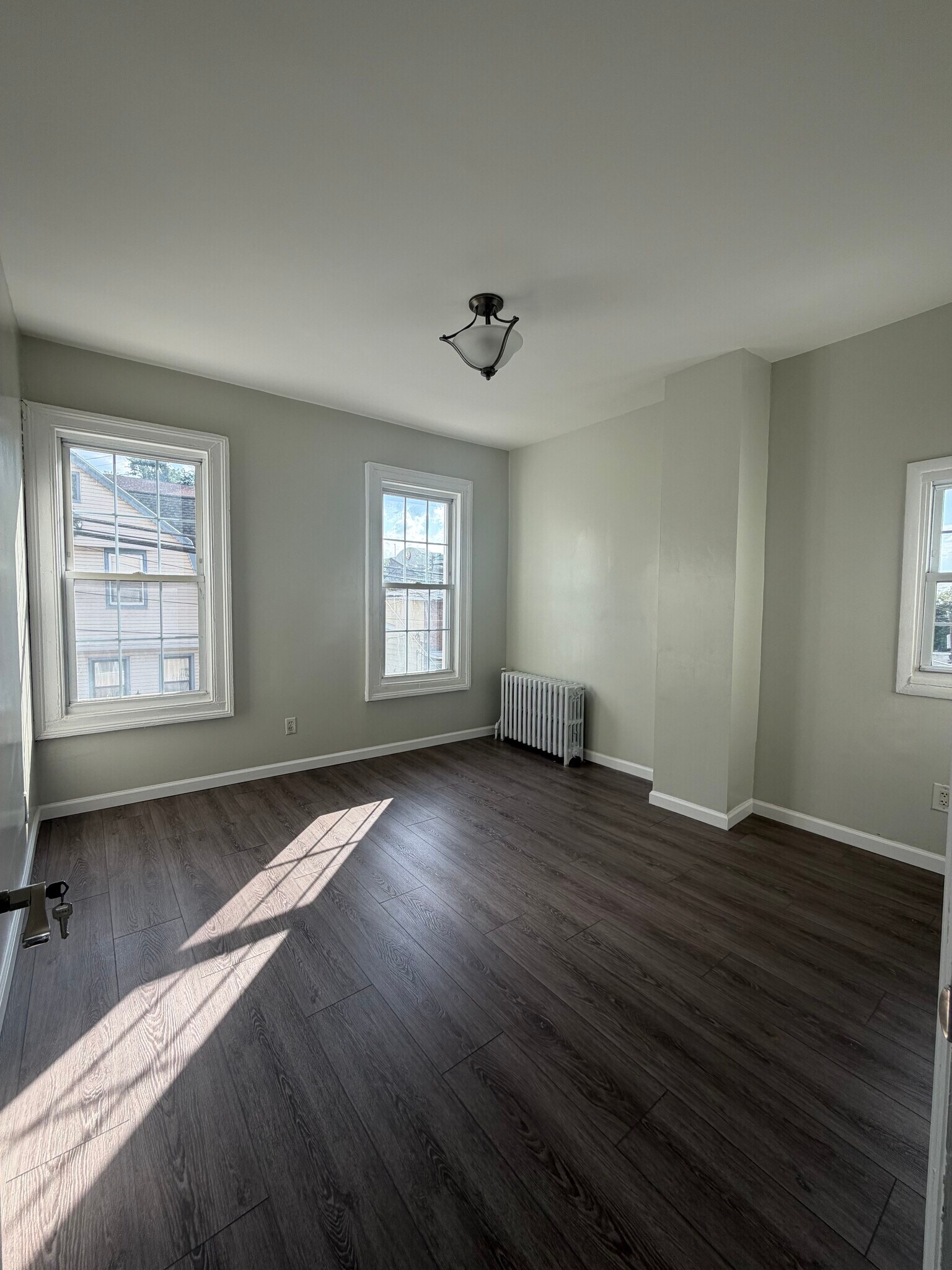 Building Photo - 1410 37th St