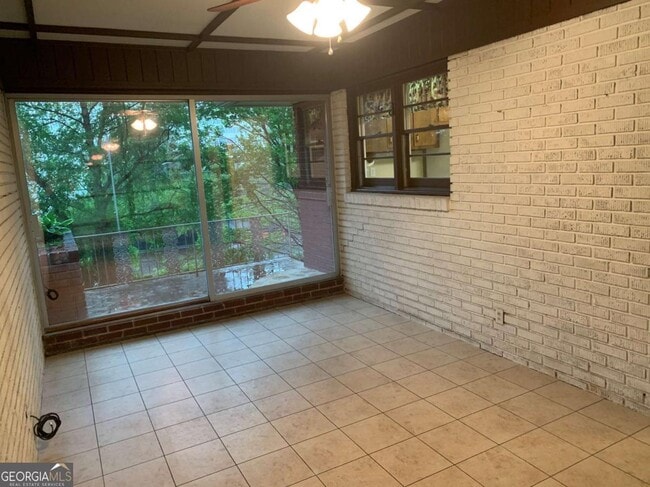 Building Photo - 3543 Simpson Farm Dr SE