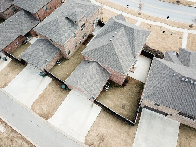 Building Photo - 535 N Salem Rd