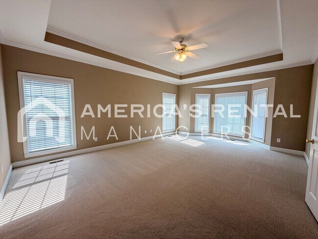 Building Photo - JUST LISTED - Spacious Five Bedroom Residence in Meadowbrook!