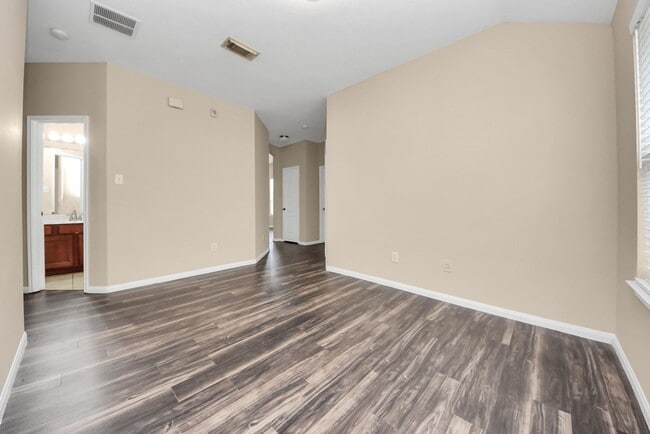 Building Photo - 1722 Lansing Cove Dr