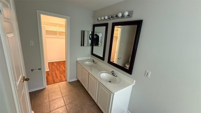 Building Photo - 35 Ledgestone Pl