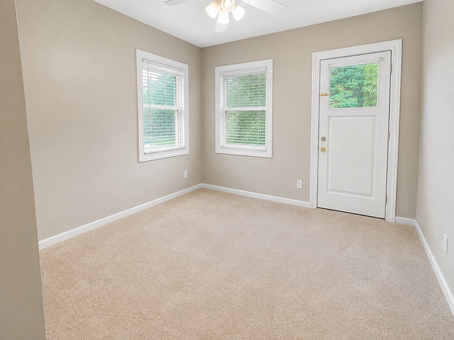 Building Photo - 2425 Demington Dr