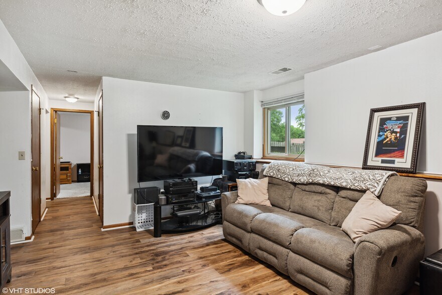 Building Photo - 8344 69th St S