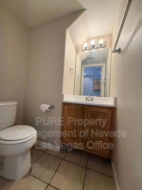 Building Photo - 505 Chestnut View Pl