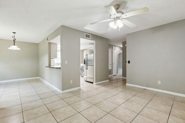 Building Photo - 2433 Barley Club Dr