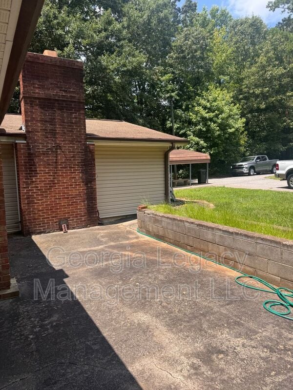 Building Photo - 2116 Ila Rd