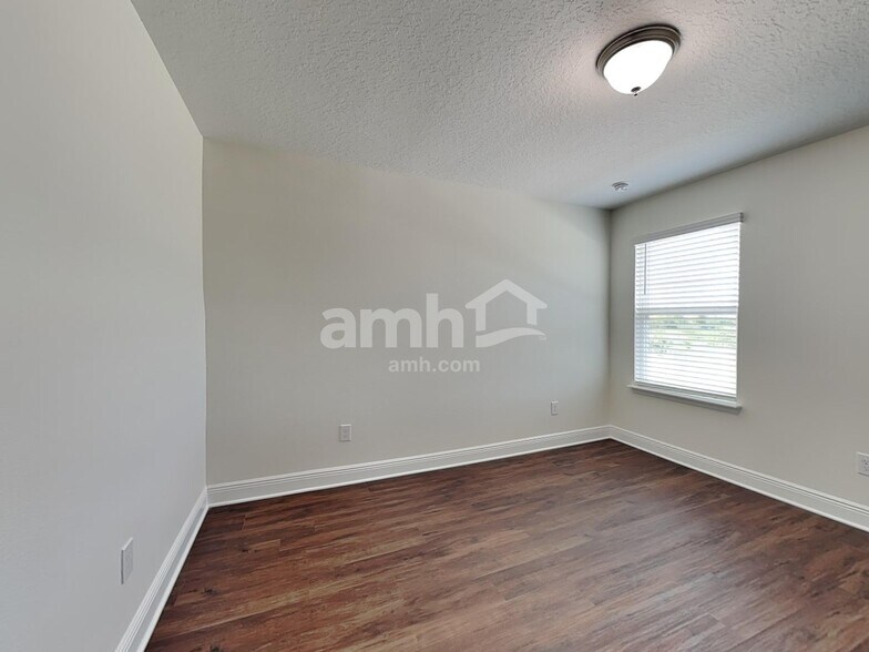 Building Photo - 874 Heavenly Dr