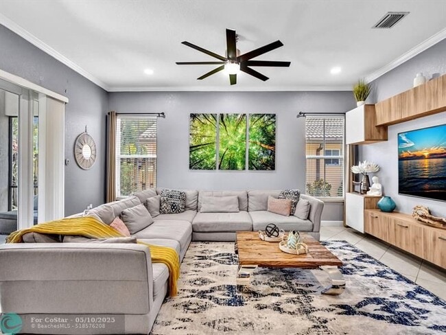 Building Photo - 14304 S Royal Cove Cir