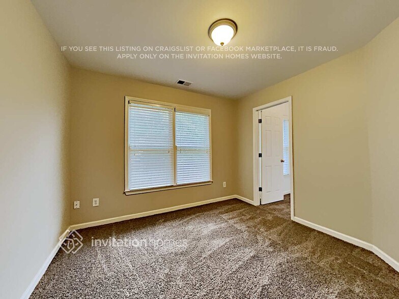 Building Photo - 4559 Silver Peak Pkwy