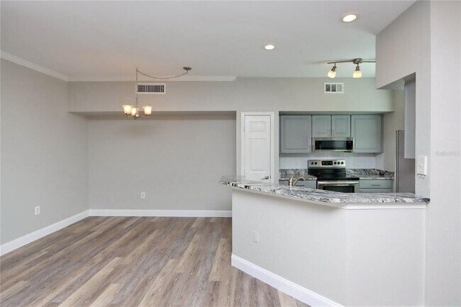 Building Photo - 9088 Lake Chase Island Way
