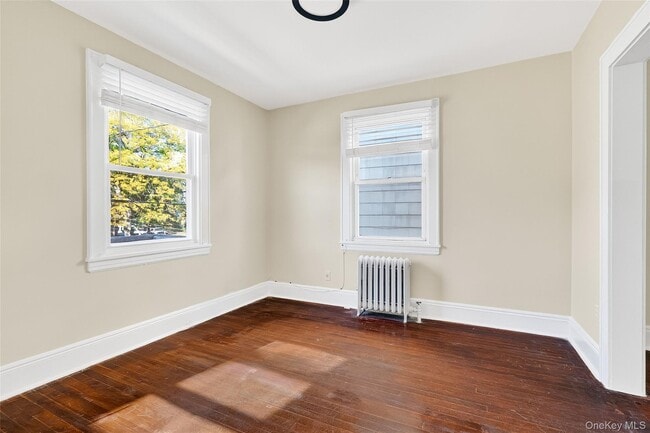 Building Photo - 270 Sickles Ave