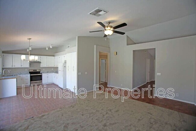 Building Photo - 7816 W Ocotillo Rd