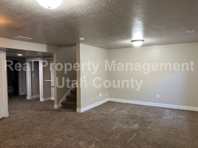 Building Photo - 1638 Venetian Way